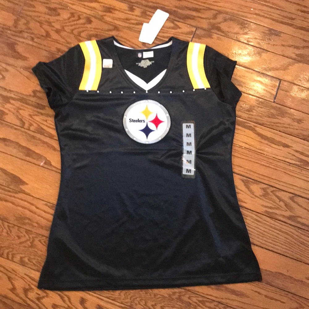 NWT Women’s Medium NFL / Steelers Black Top